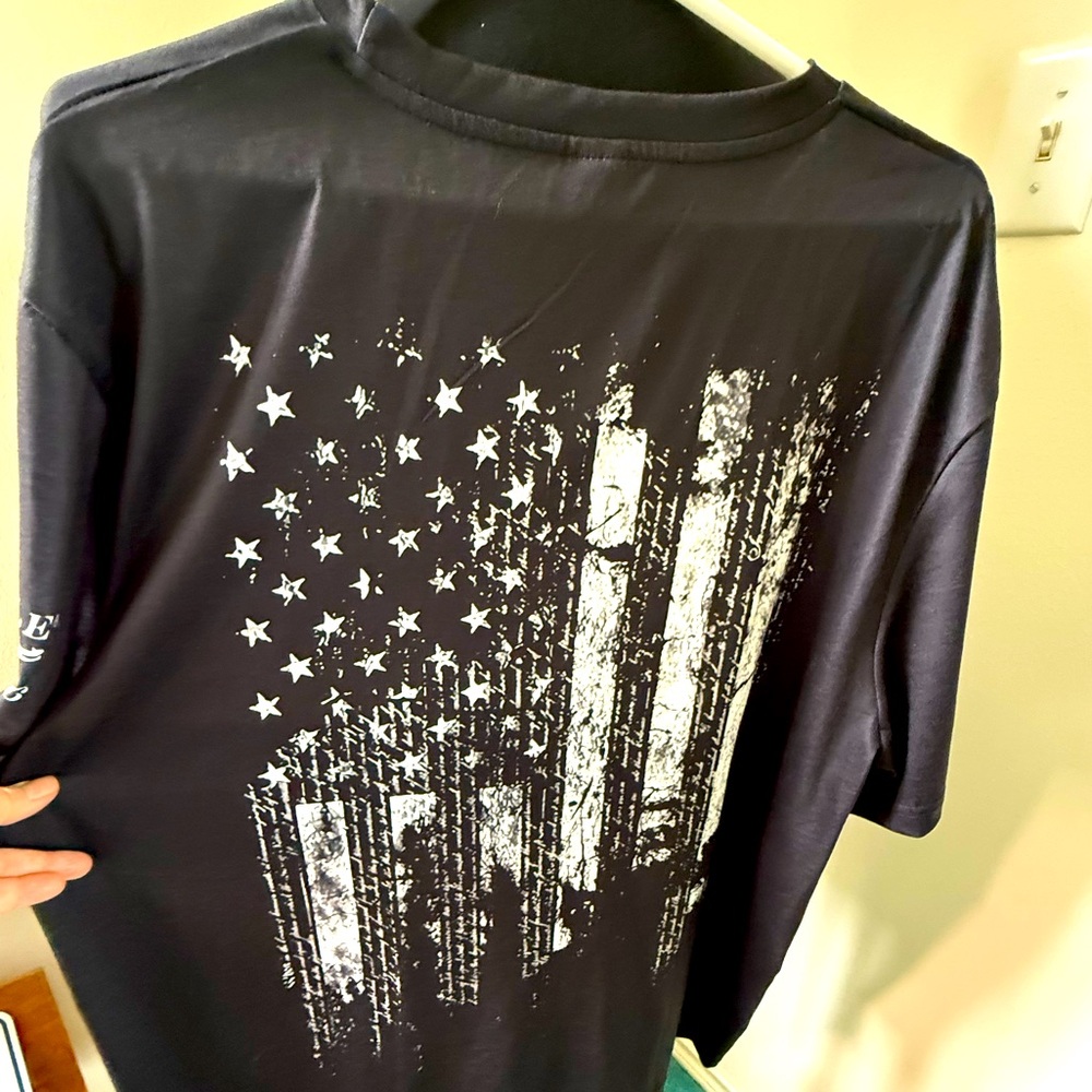 Men's 1XL American Flag Black /White Graphic T-Shirt